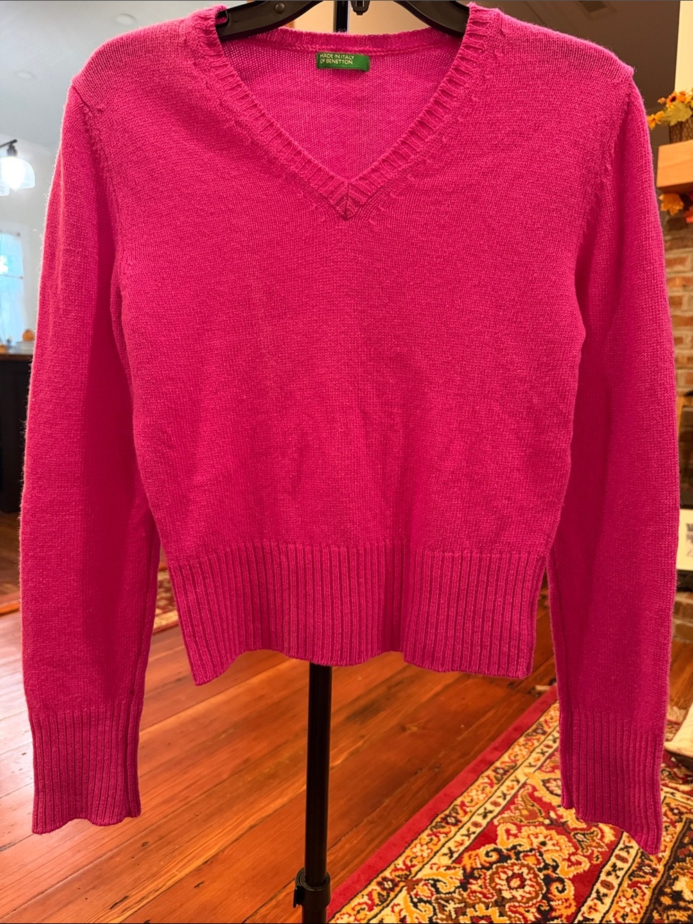 United Colors Of Benetton Bright Fuchsia V-Neck Sweater